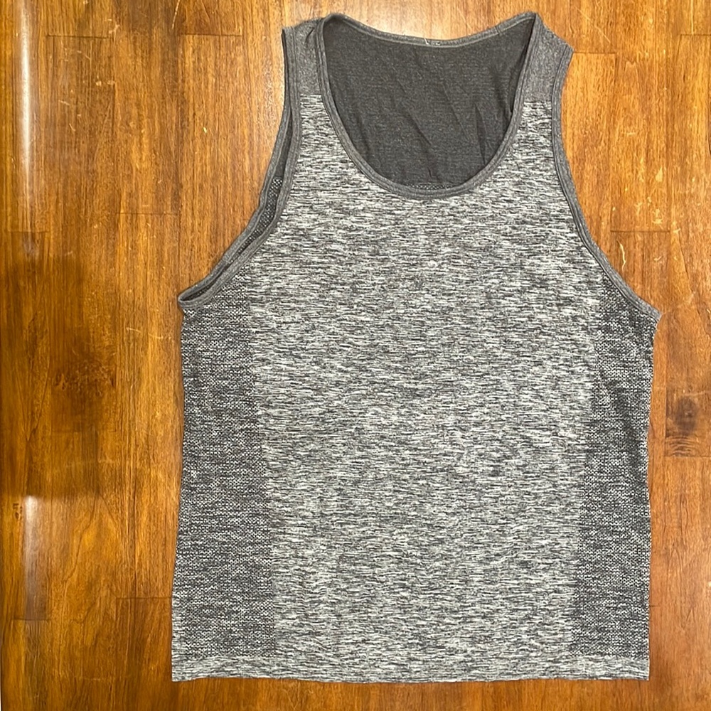 Lululemon men’s heather gray athletic tank top